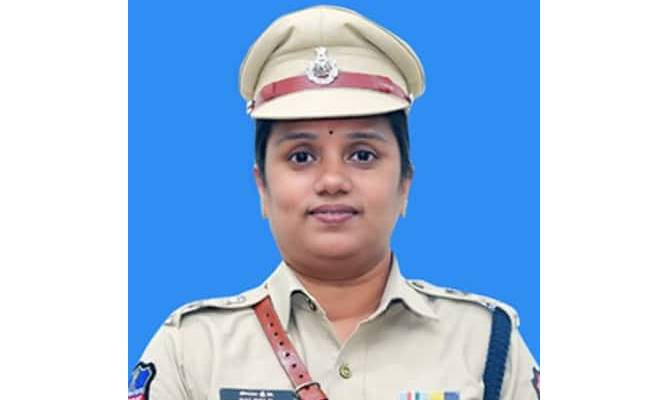 మూడు సైబర్​ క్రైమ్​ కేసుల్లో నలుగురు అంతరాష్ట్ర సైబర్​ నేరస్థులు అరెస్ట్​..