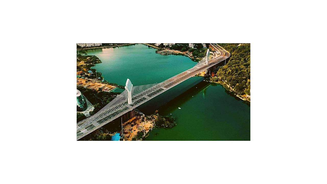 దుర్గం చెరువులో 5 ఎకరాలు కబ్జాకు పాల్పడ్డ ఆంధ్ర (సినీ) ప్రజాప్రతినిధి