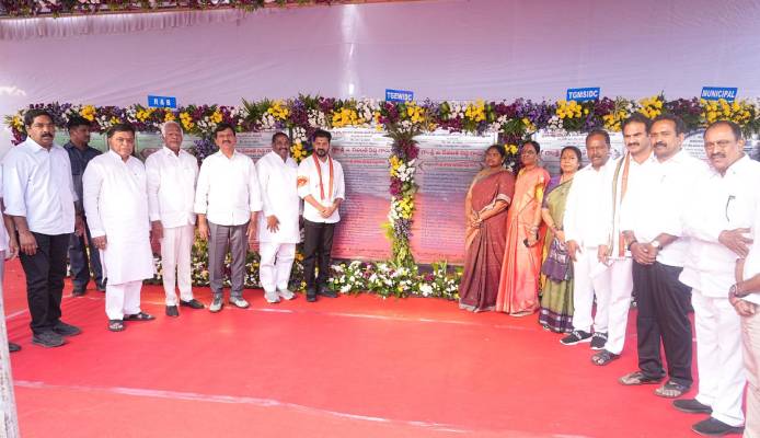 ప్రభుత్వంపై రూ.13 వేల కోట్ల భారం.. అయినా సన్న బియ్యంతో పేదవాడి ఆకలి తీరుస్తున్నాం