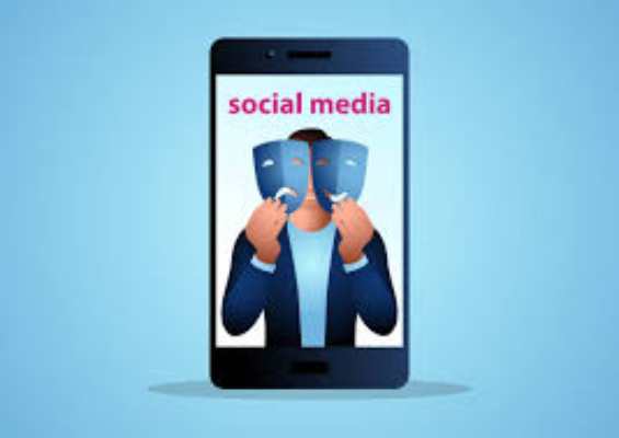 నకిలీ ప్రొఫైల్స్.. క్లిక్​ చేశారో అంతే సంగతులు